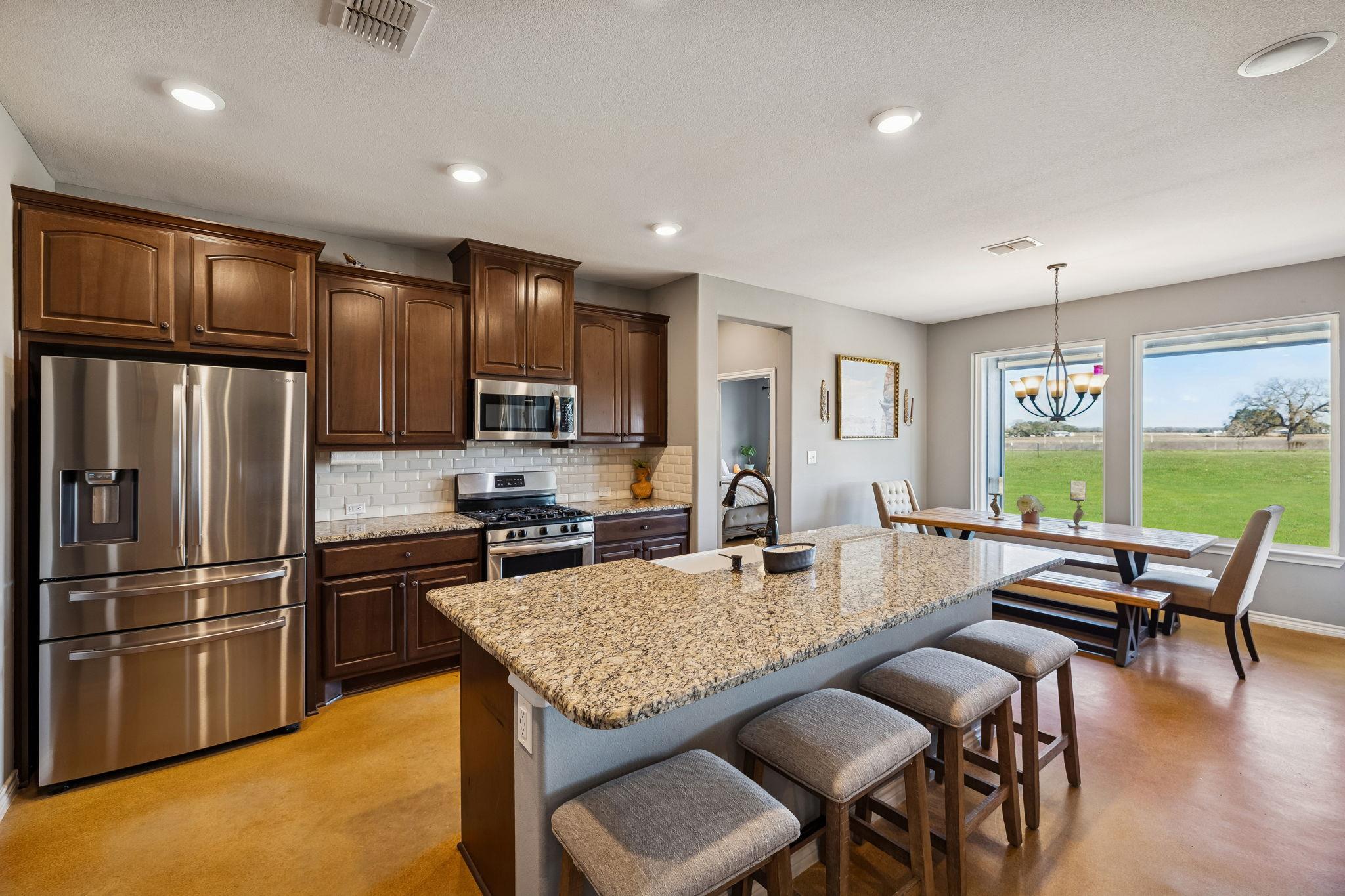 5476 County Road 427 Stockdale TX 78160