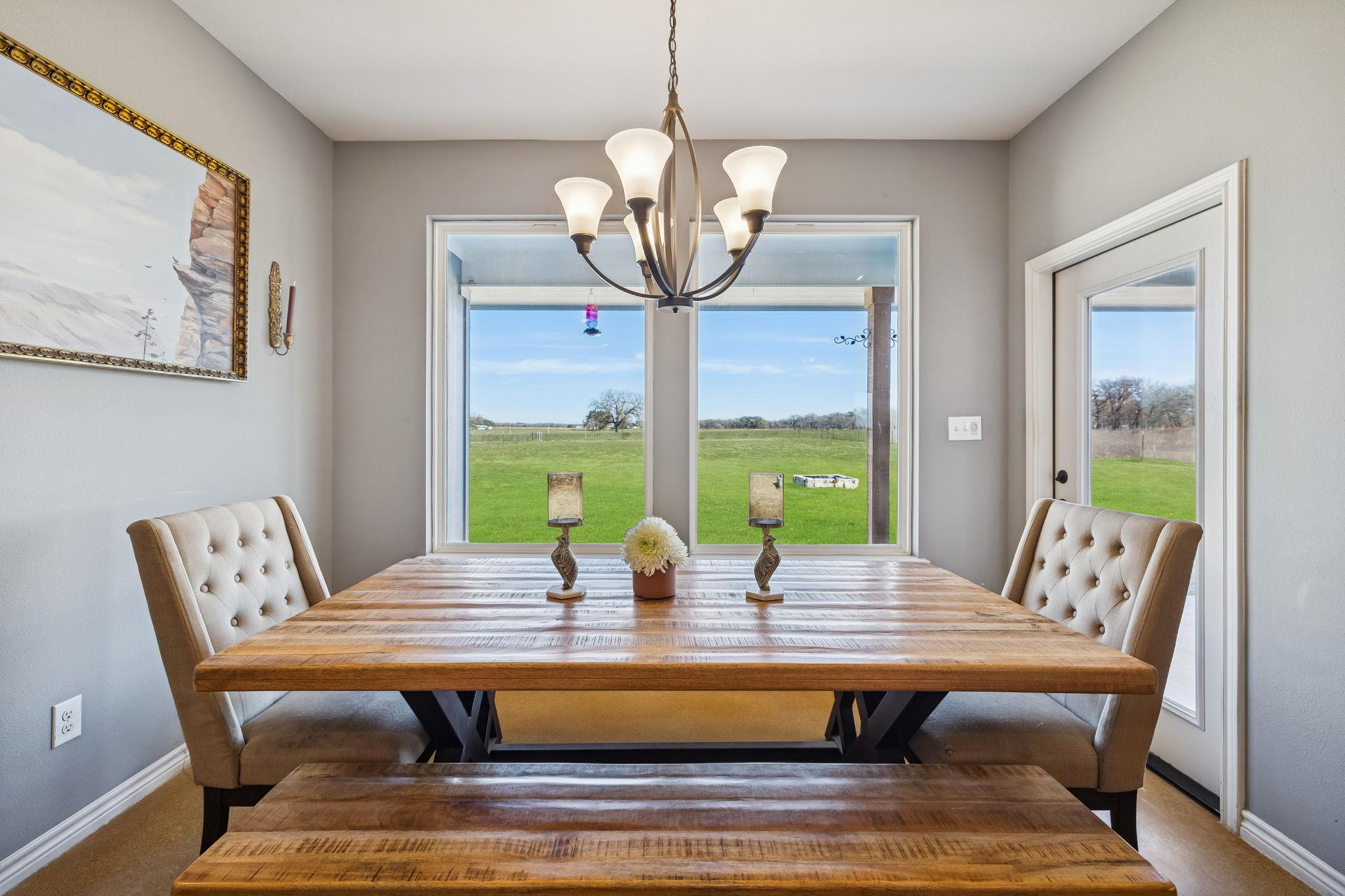 5476 County Road 427 Stockdale TX 78160