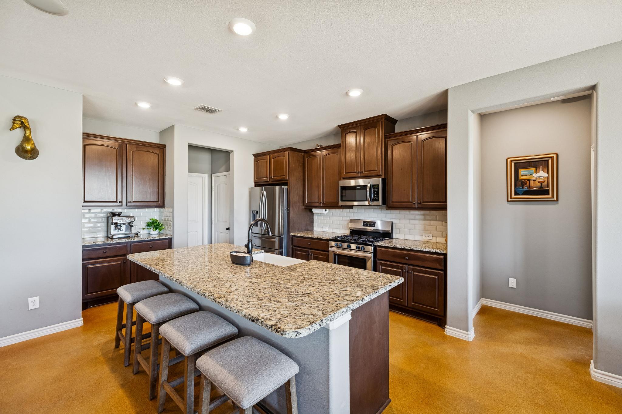 5476 County Road 427 Stockdale TX 78160