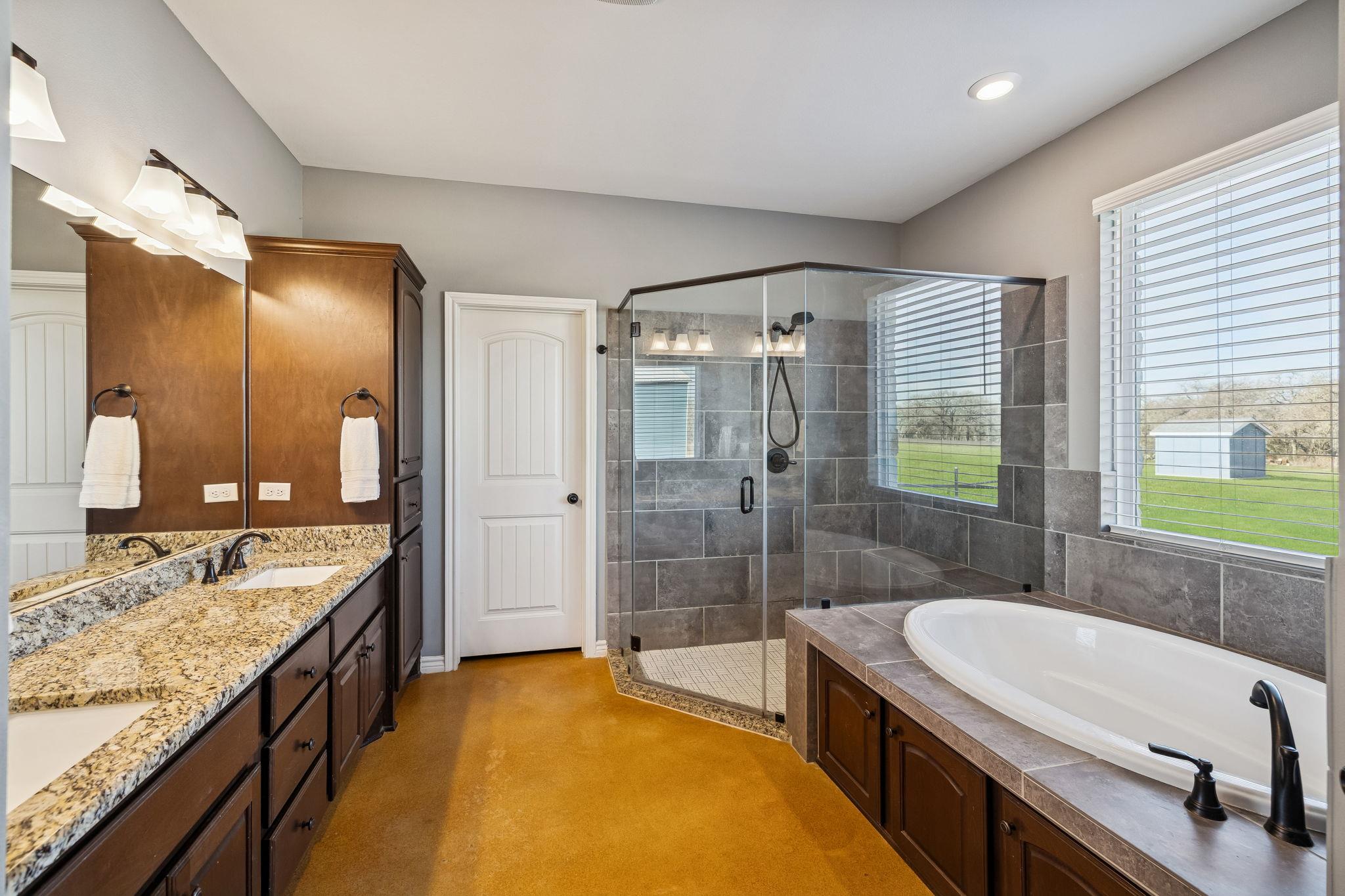 5476 County Road 427 Stockdale TX 78160