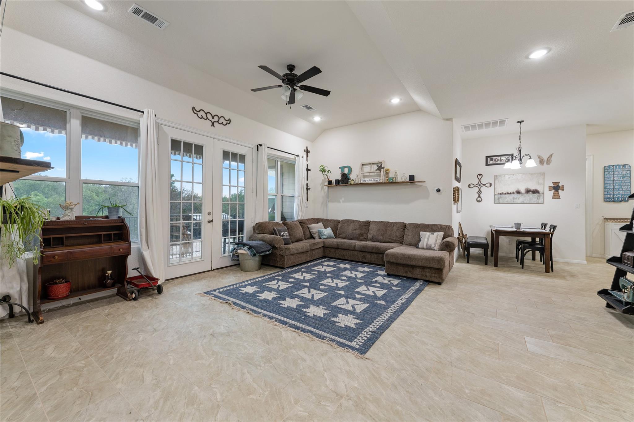 220 Creedmore Drive Liberty Hill TX 78642
