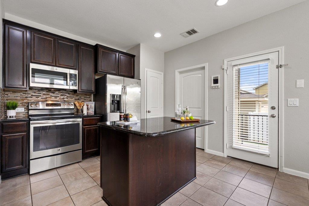 1624 Willow Vista Round Rock TX 78664