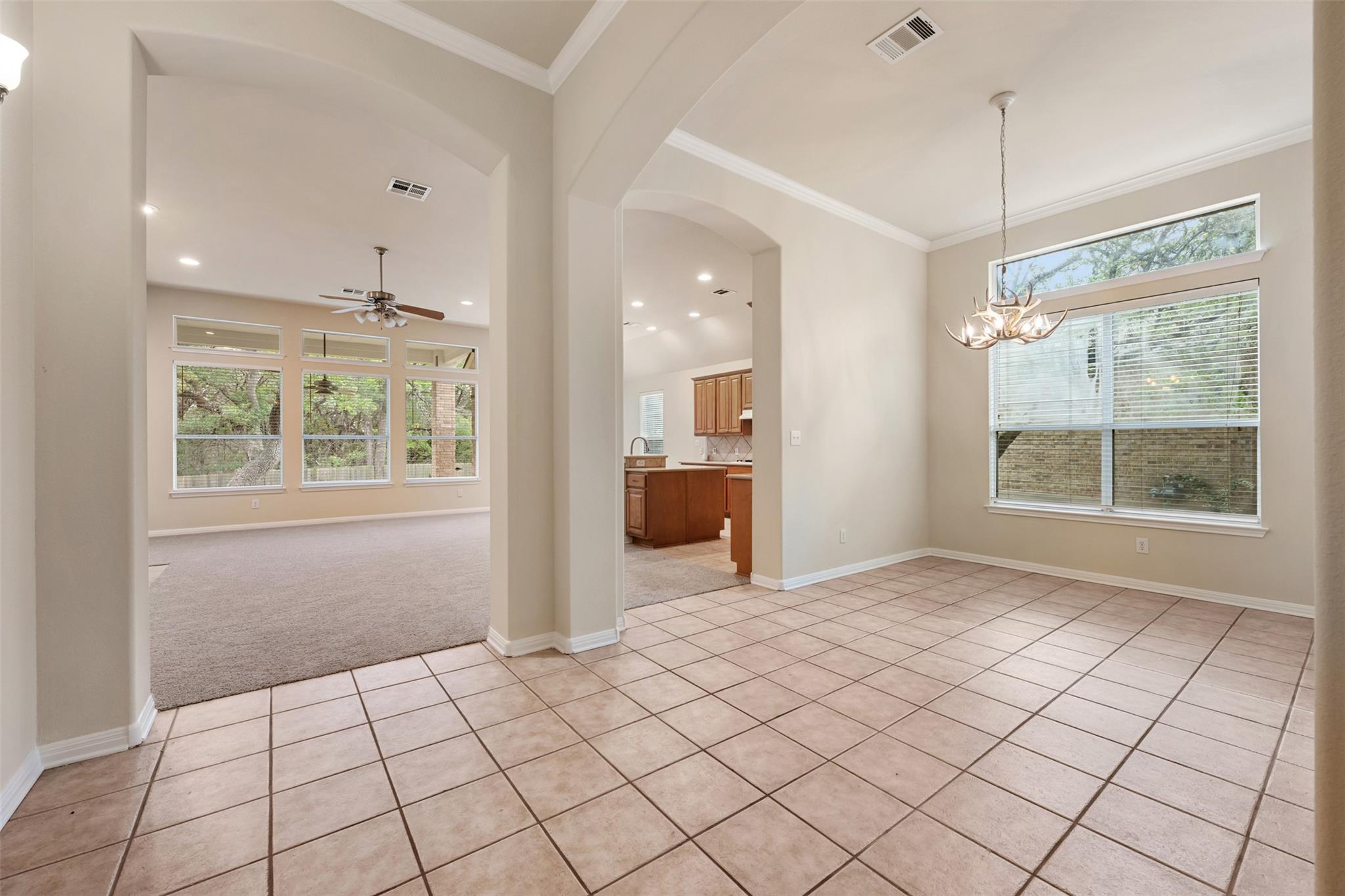 6825 Hansa Loop Austin TX 78739
