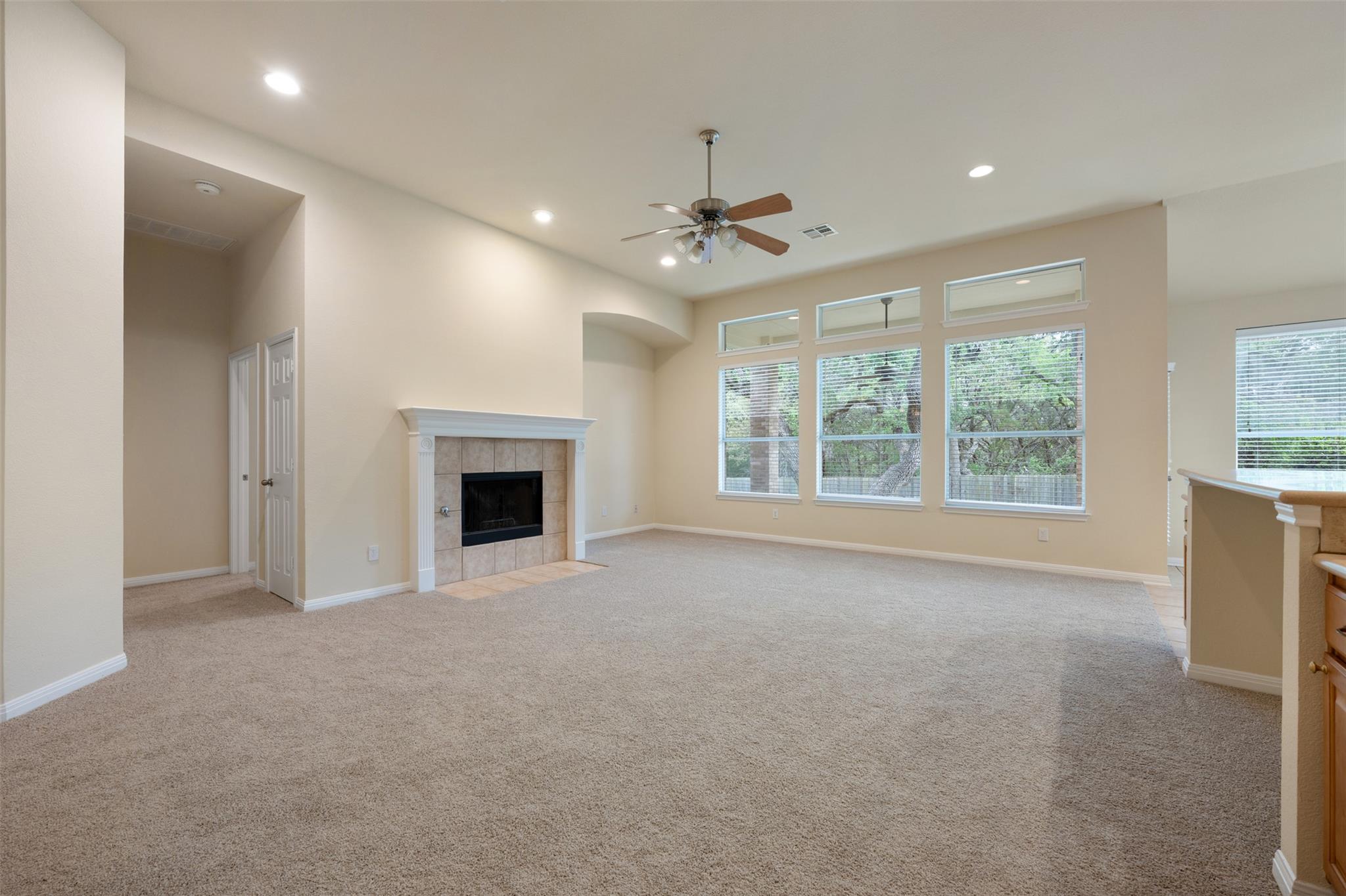 6825 Hansa Loop Austin TX 78739