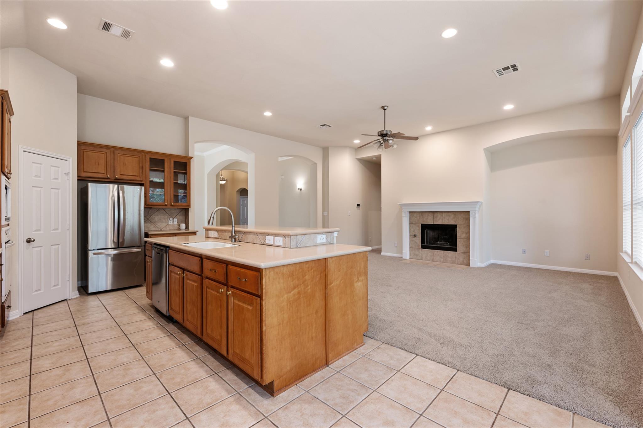 6825 Hansa Loop Austin TX 78739