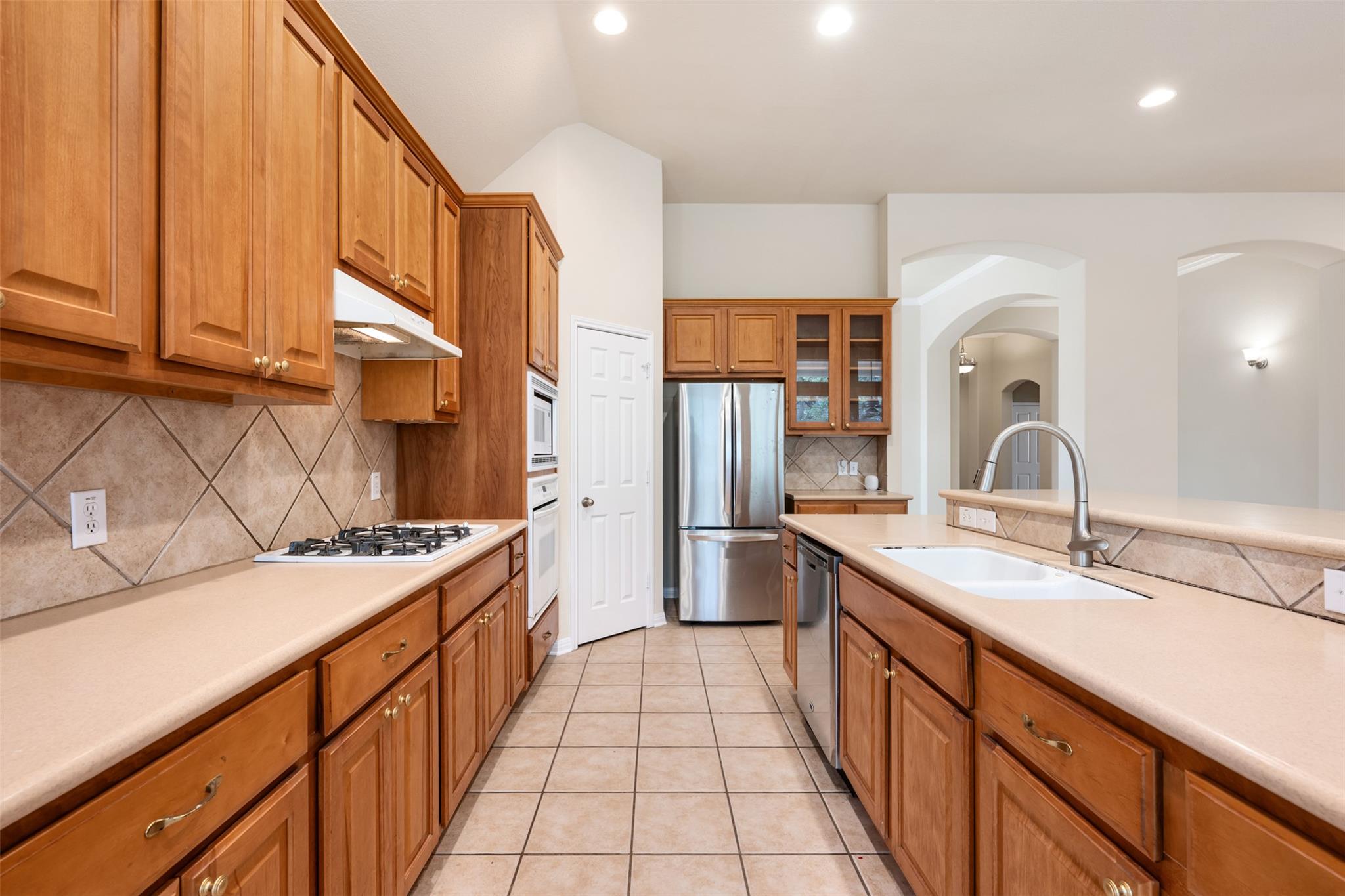6825 Hansa Loop Austin TX 78739