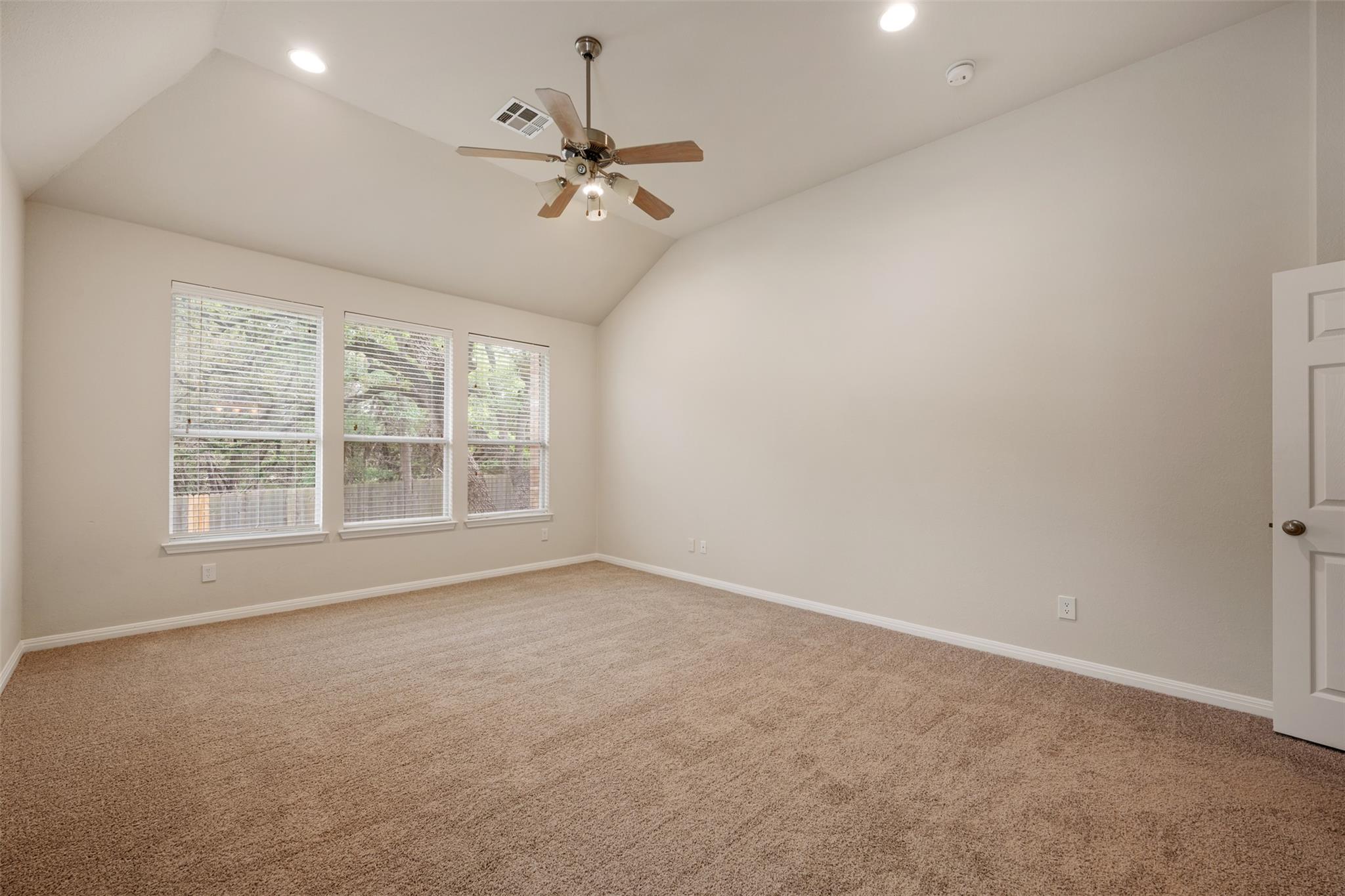 6825 Hansa Loop Austin TX 78739