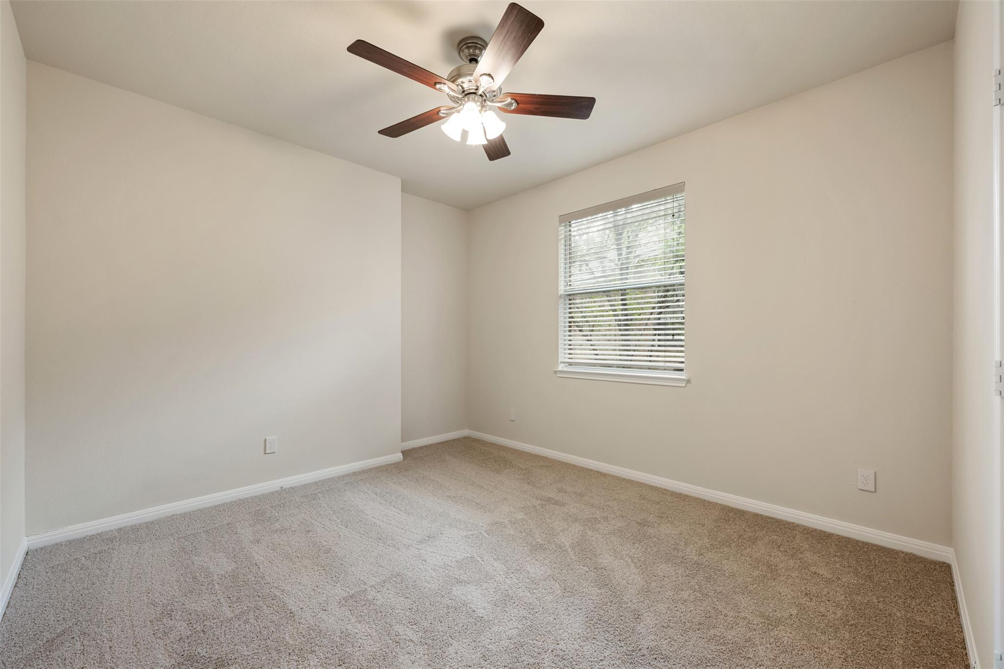 6825 Hansa Loop Austin TX 78739