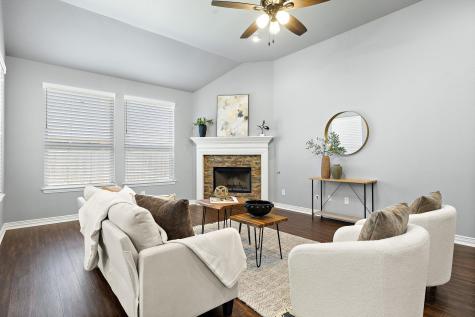 305 Miracle Rose Way Liberty Hill TX 78642