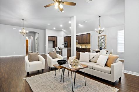 305 Miracle Rose Way Liberty Hill TX 78642
