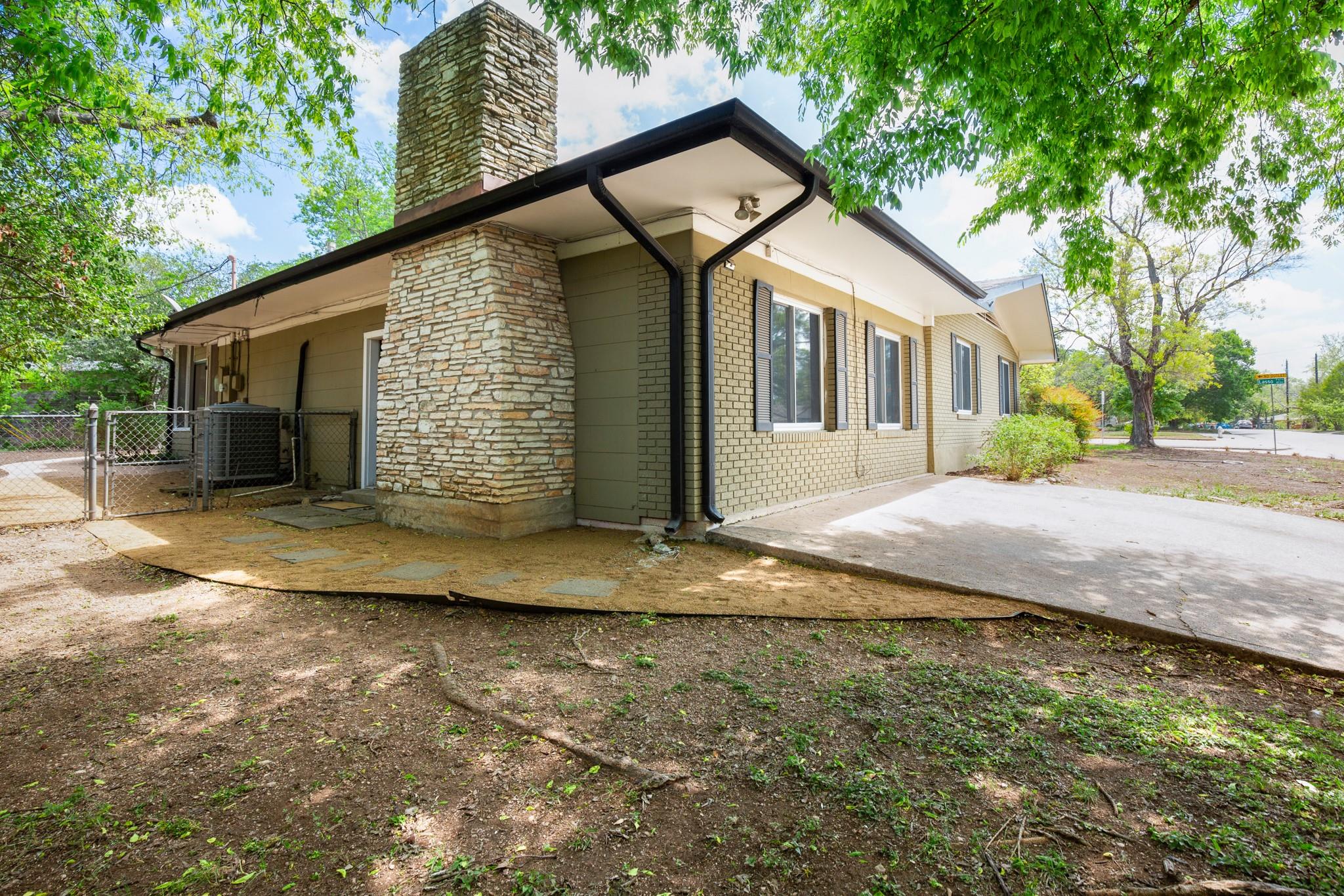 4702 Lasso Path Austin TX 78745
