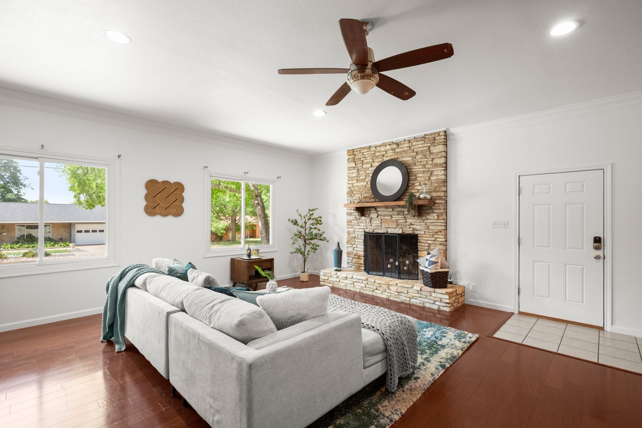 4702 Lasso Path Austin TX 78745