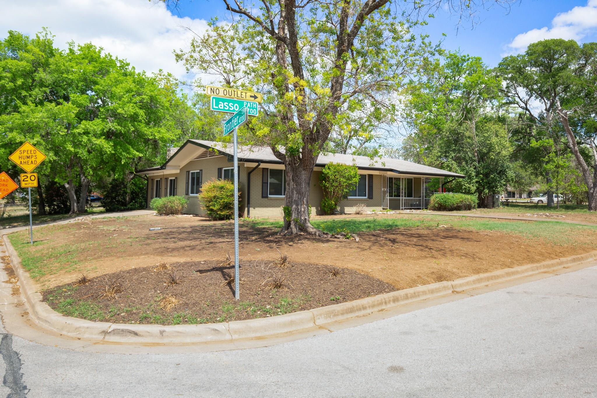 4702 Lasso Path Austin TX 78745