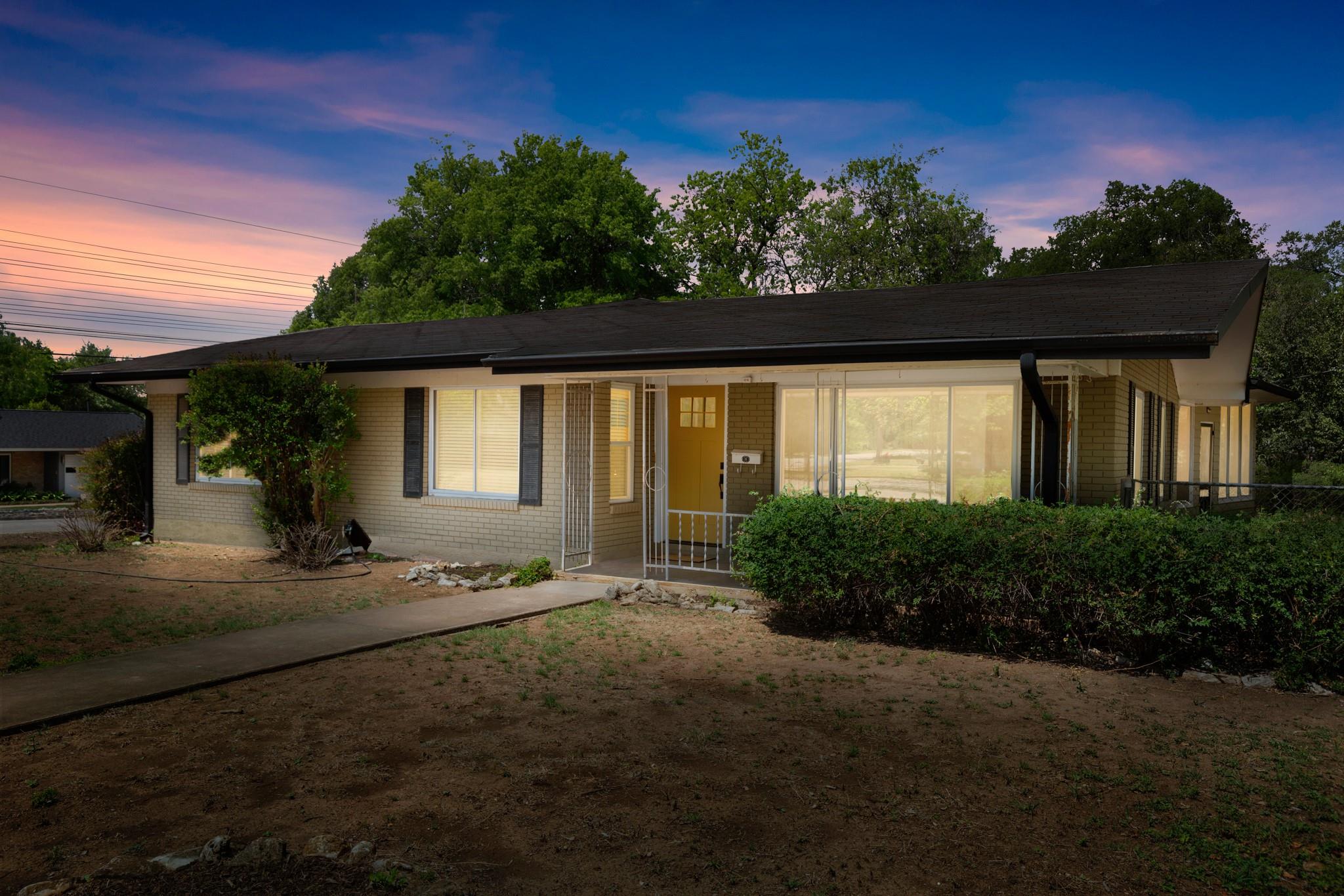 4702 Lasso Path Austin TX 78745