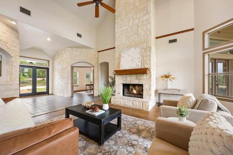101 Maheo Way Dripping Springs TX 78620