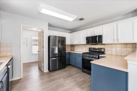 1515 Dillon Lake Bend Leander TX 78641