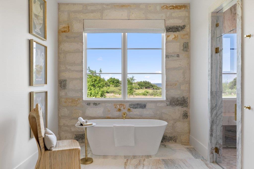 27031 Haynie Flat Road Spicewood TX 78669