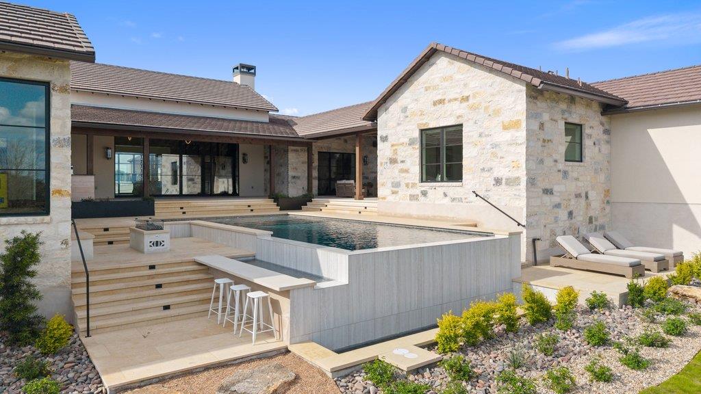 27031 Haynie Flat Road Spicewood TX 78669