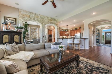 108 High Plains Trail Spicewood TX 78669