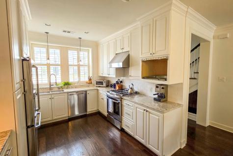 1021 Wakefield Drive Houston TX 77018
