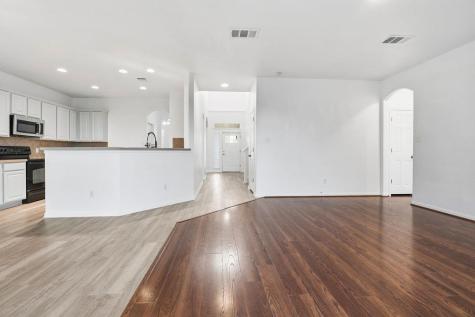 2003 Cockrill Cove Hutto TX 78634