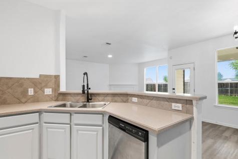 2003 Cockrill Cove Hutto TX 78634