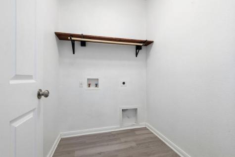 2003 Cockrill Cove Hutto TX 78634