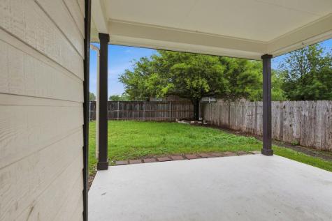 2003 Cockrill Cove Hutto TX 78634