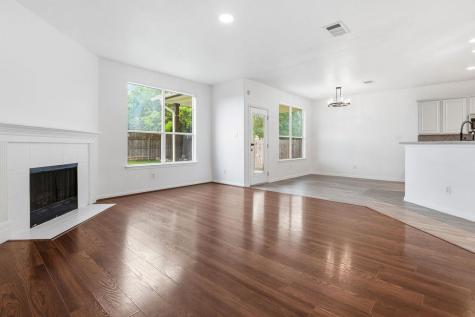 2003 Cockrill Cove Hutto TX 78634