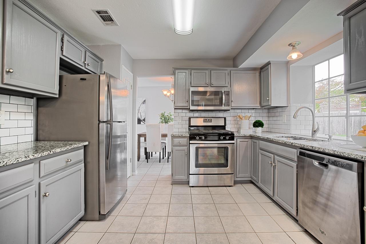 902 Valley Glen Cove Pflugerville TX 78660