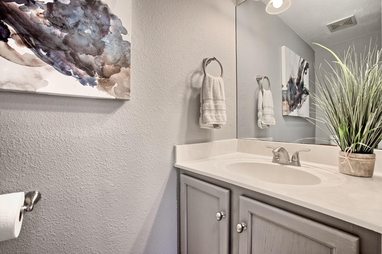 902 Valley Glen Cove Pflugerville TX 78660