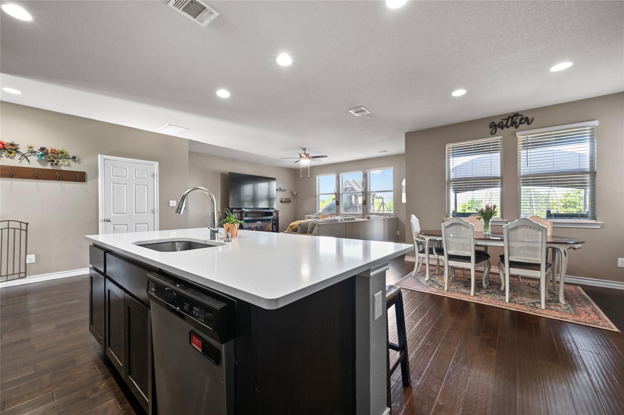 160 Thornless Circle Buda TX 78610