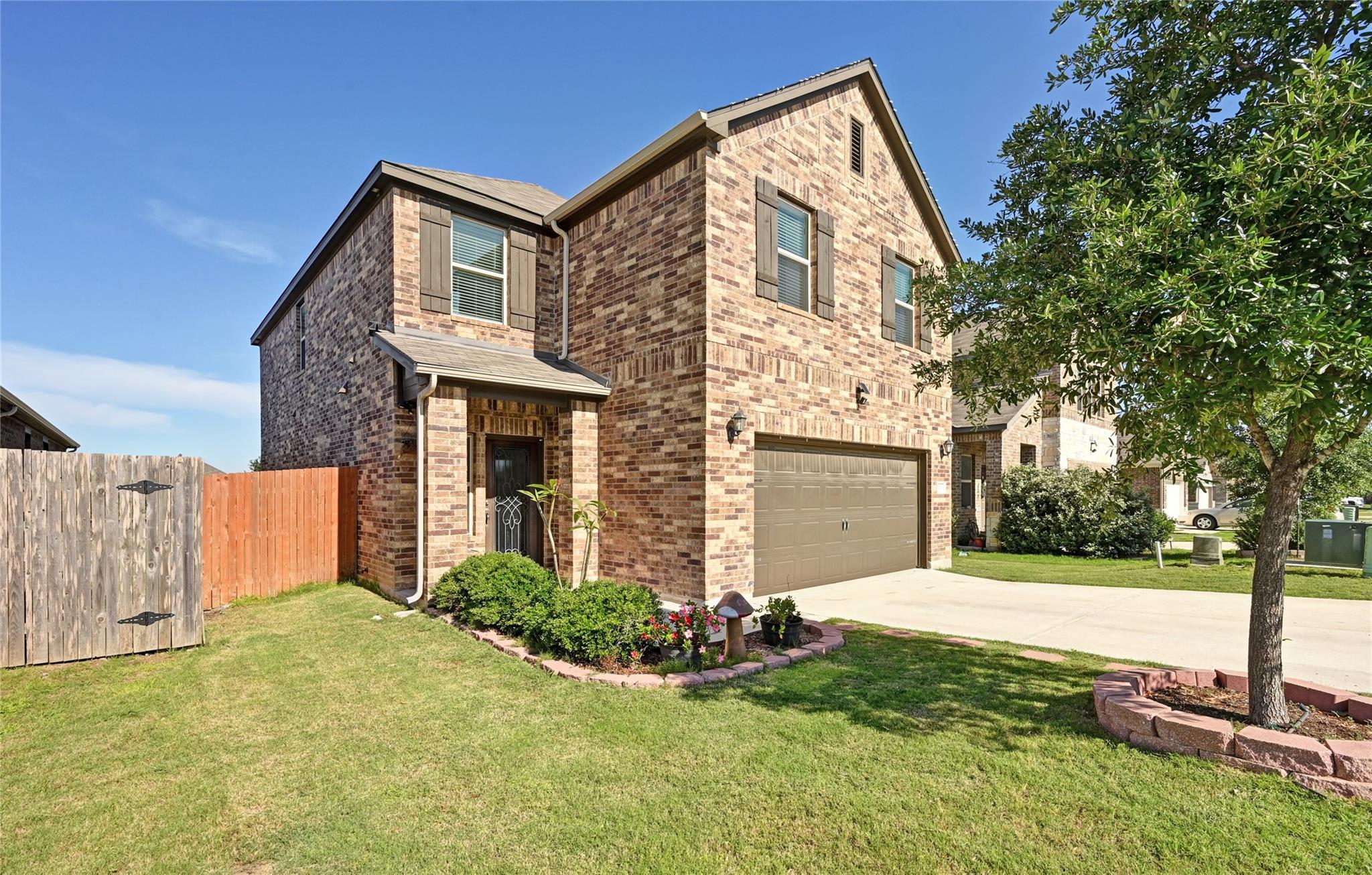 160 Thornless Circle Buda TX 78610