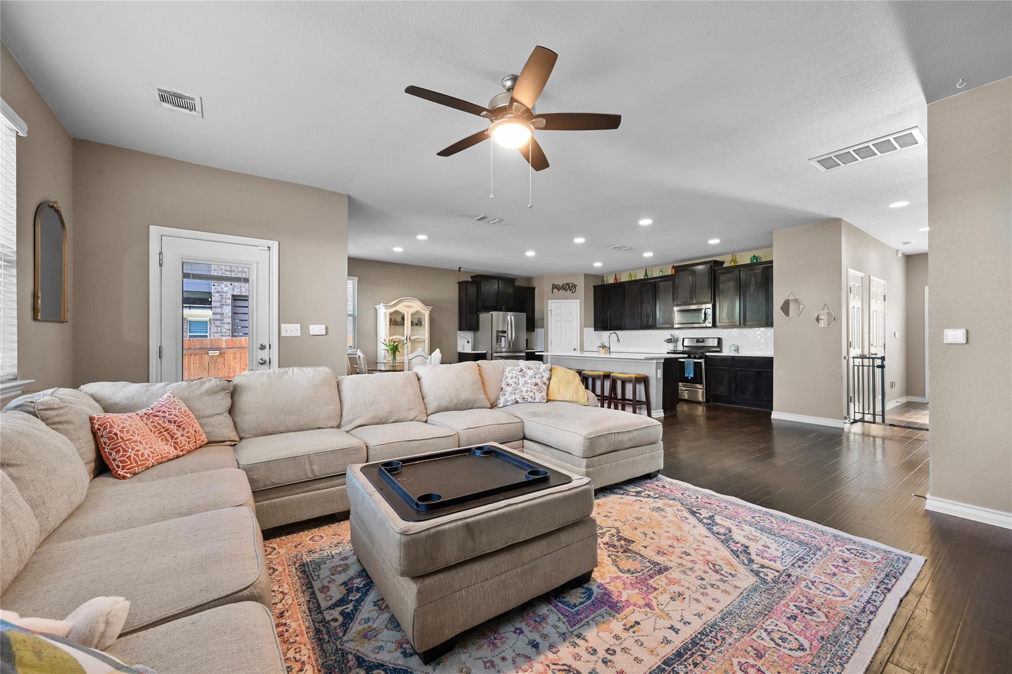 160 Thornless Circle Buda TX 78610