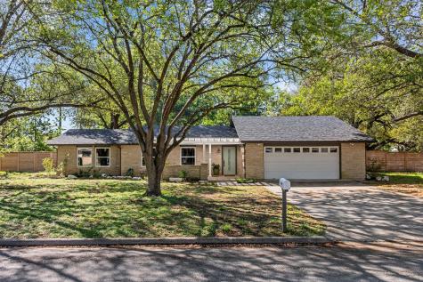 908 Merritt Drive Lockhart TX 78644
