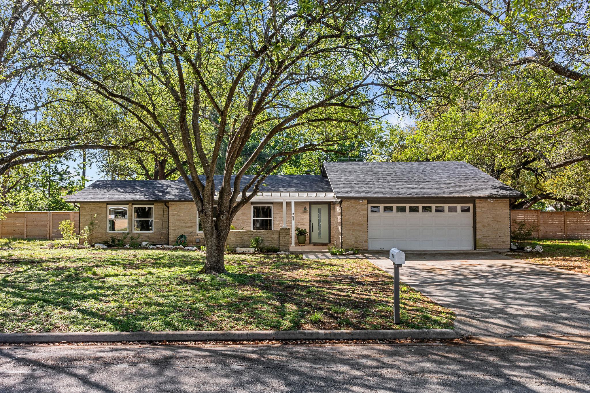 908 Merritt Drive Lockhart TX 78644