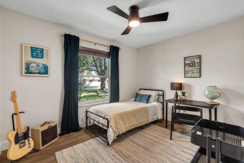 908 Merritt Drive Lockhart TX 78644