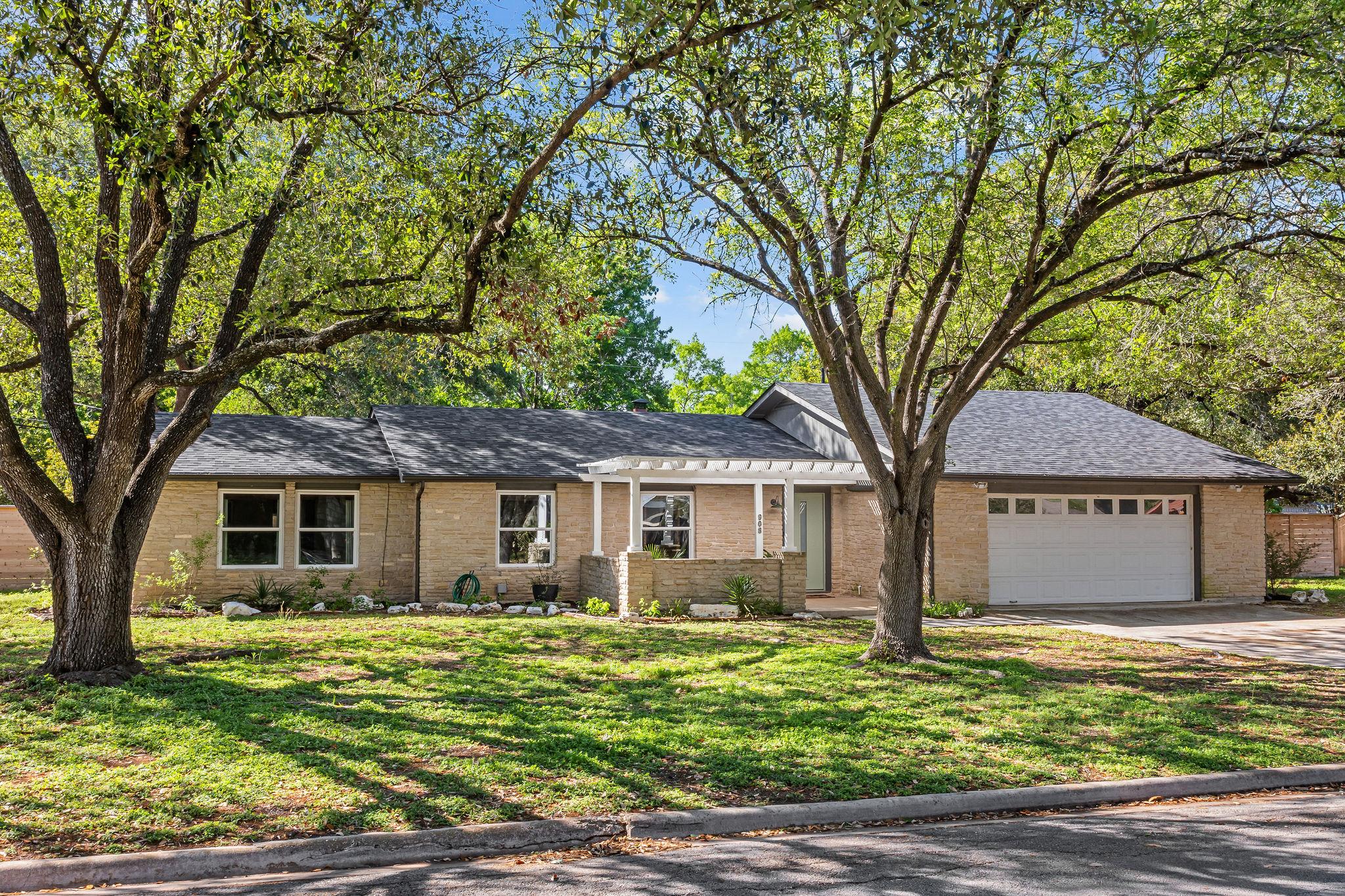 908 Merritt Drive Lockhart TX 78644