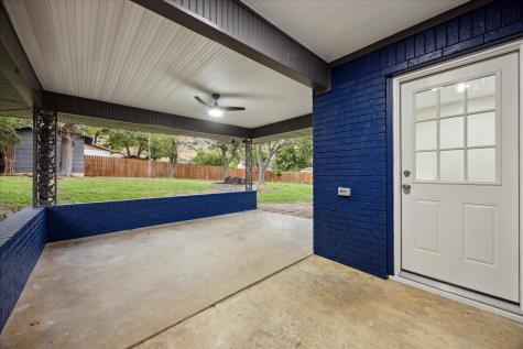 1305 W 1st Street Lampasas TX 76550