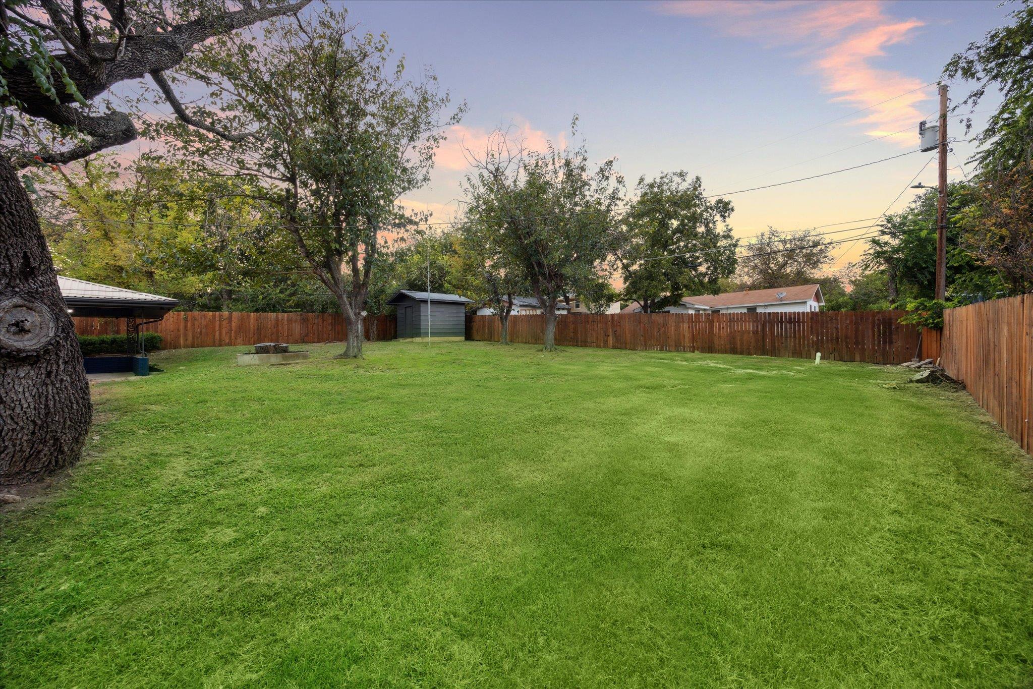 1305 W 1st Street Lampasas TX 76550