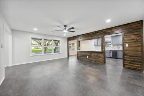 1305 W 1st Street Lampasas TX 76550