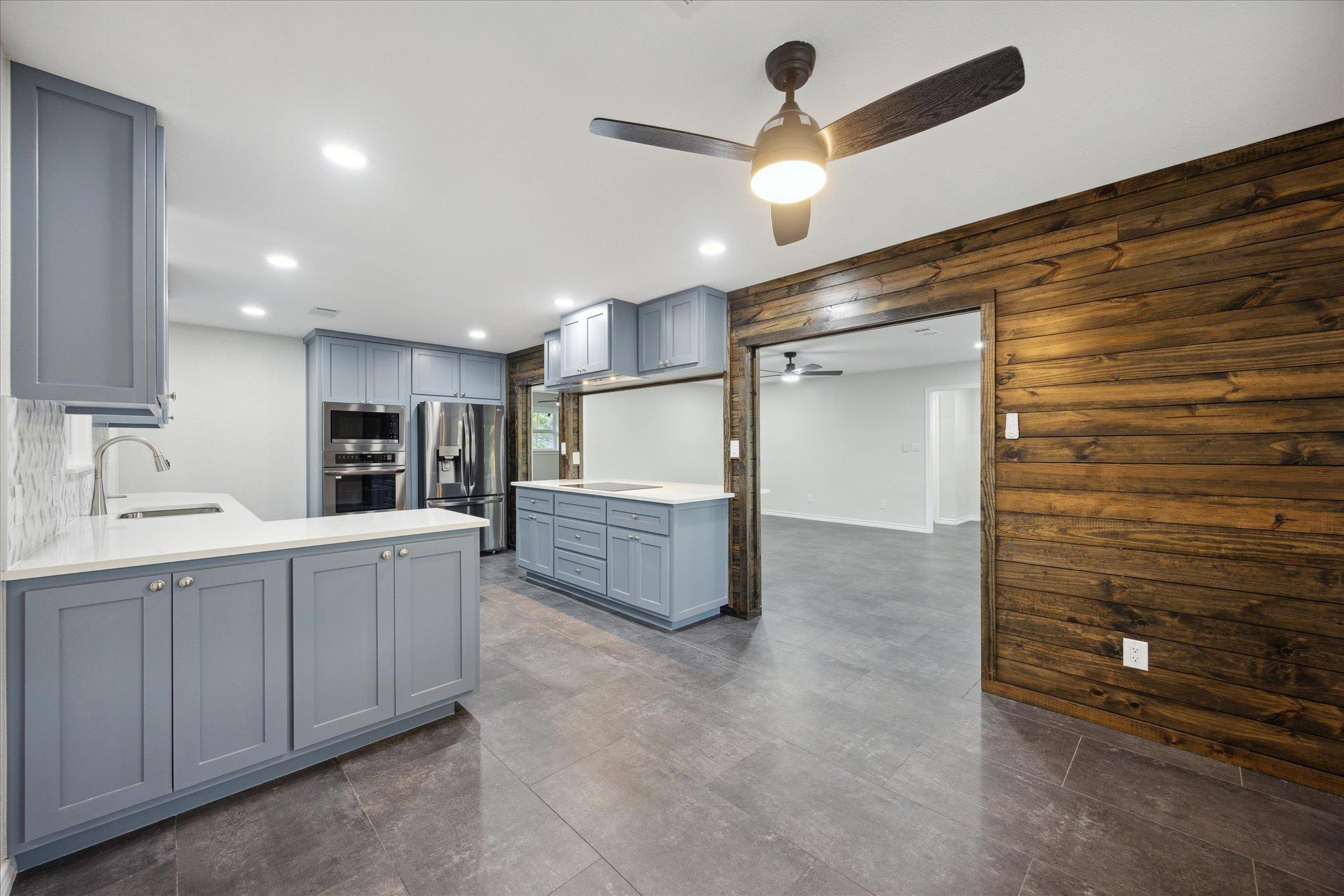 1305 W 1st Street Lampasas TX 76550