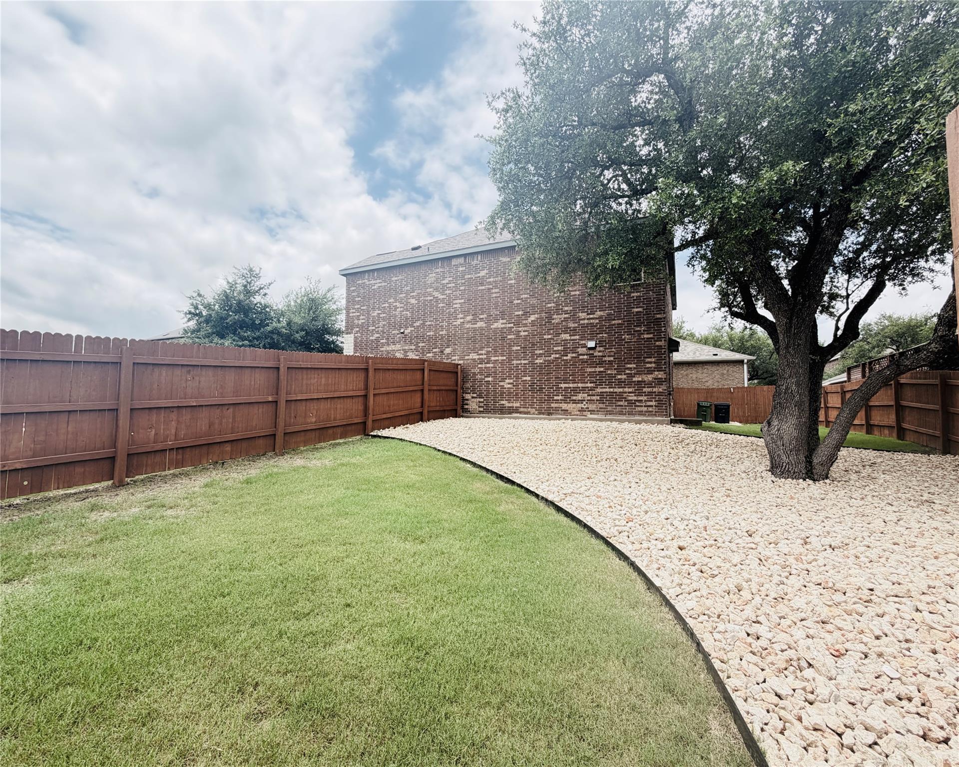 533 Appalachian Trail Leander TX 78641
