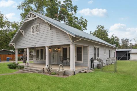 611 N Main Street Elgin TX 78621