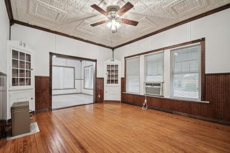 611 N Main Street Elgin TX 78621