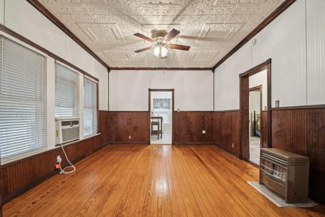 611 N Main Street Elgin TX 78621