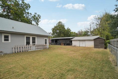 611 N Main Street Elgin TX 78621