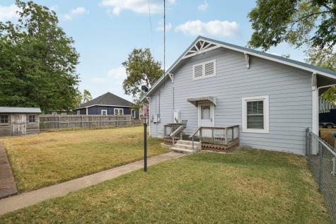 611 N Main Street Elgin TX 78621