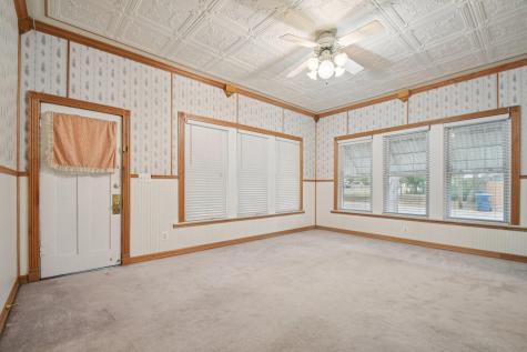 611 N Main Street Elgin TX 78621