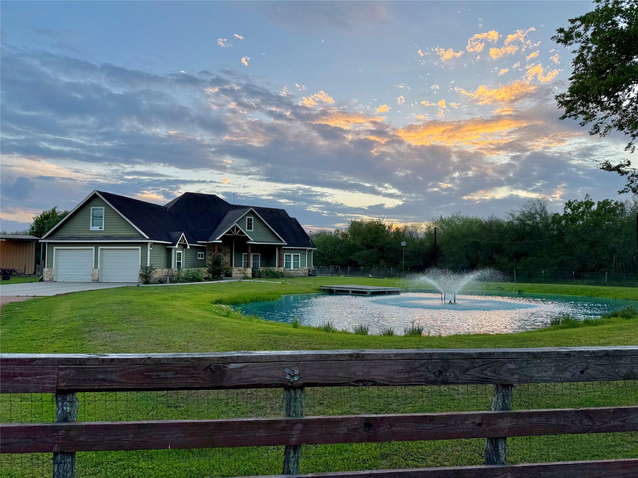 2015 Skrivanek Road Sealy TX 77474